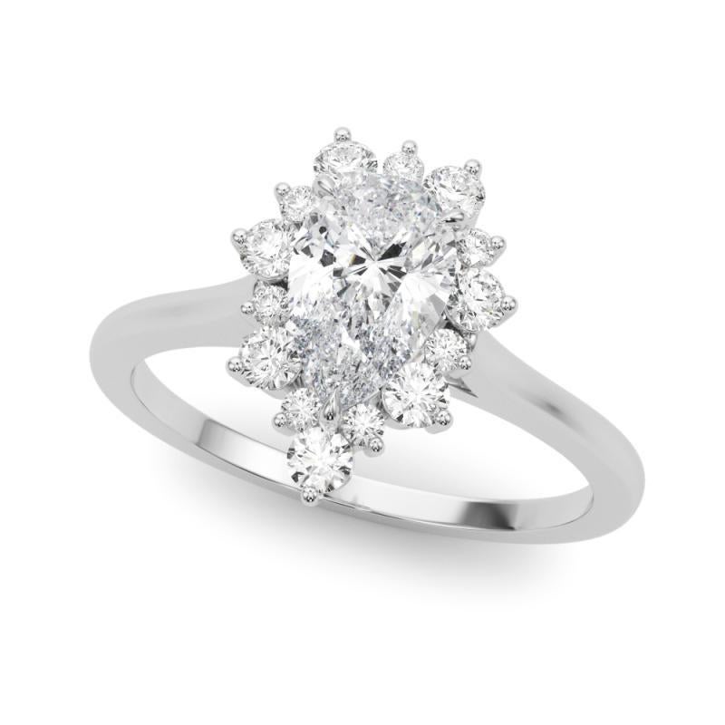 Taille poire Certifié GIA 0.70 Carat Pear Halo Cluster  Bague en diamant en vente