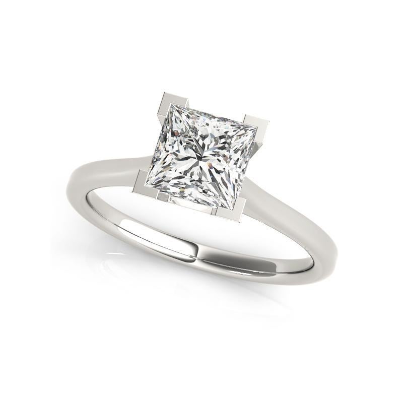 Taille princesse Bague de diamant en platine certifiée GIA 0,70 carat Princesse solitaire contemporaine en vente