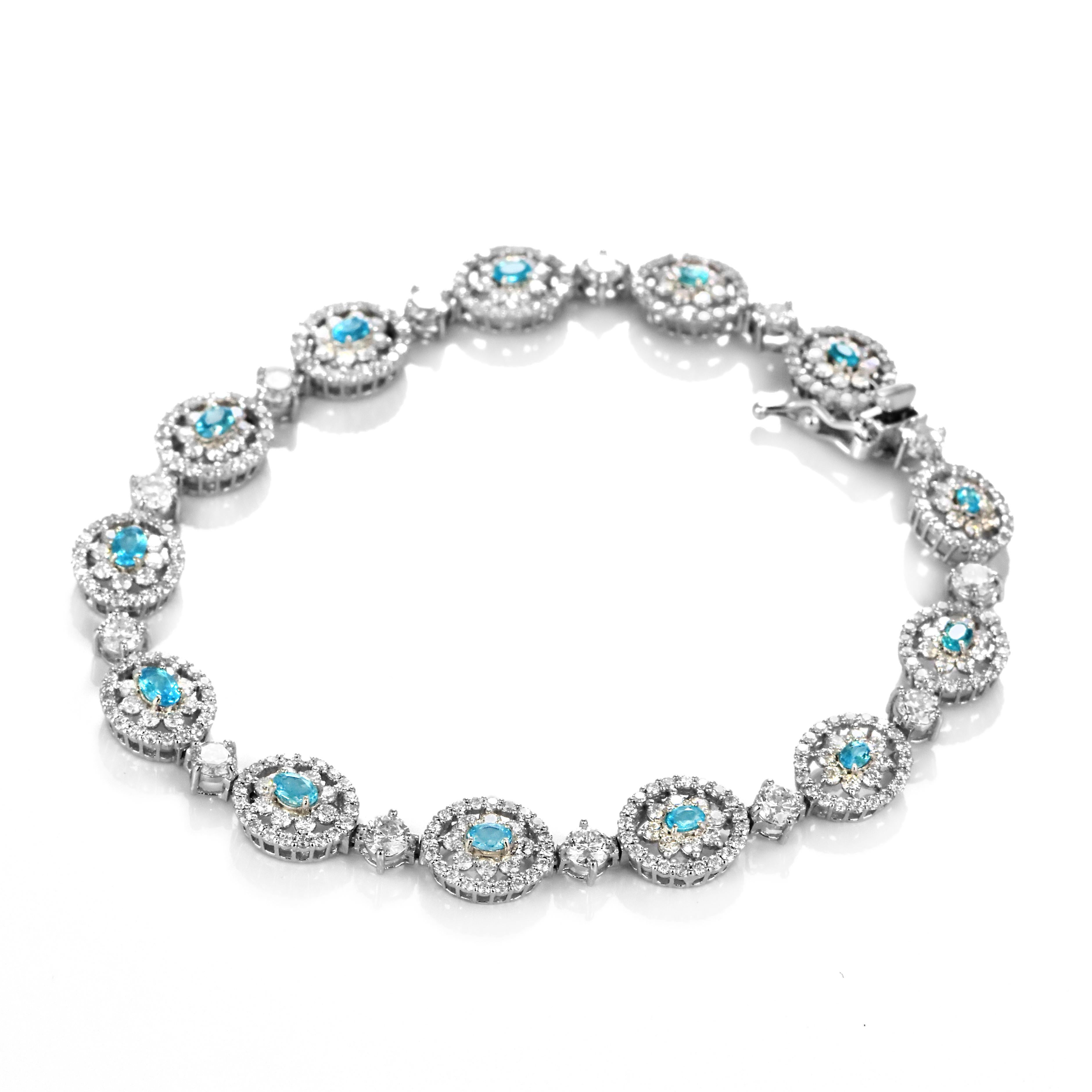 GIA-zertifiziertes Armband aus Platin mit 0,70 Karat brasilianischem Paraiba und Diamanten aus Platin (Ovalschliff) im Angebot