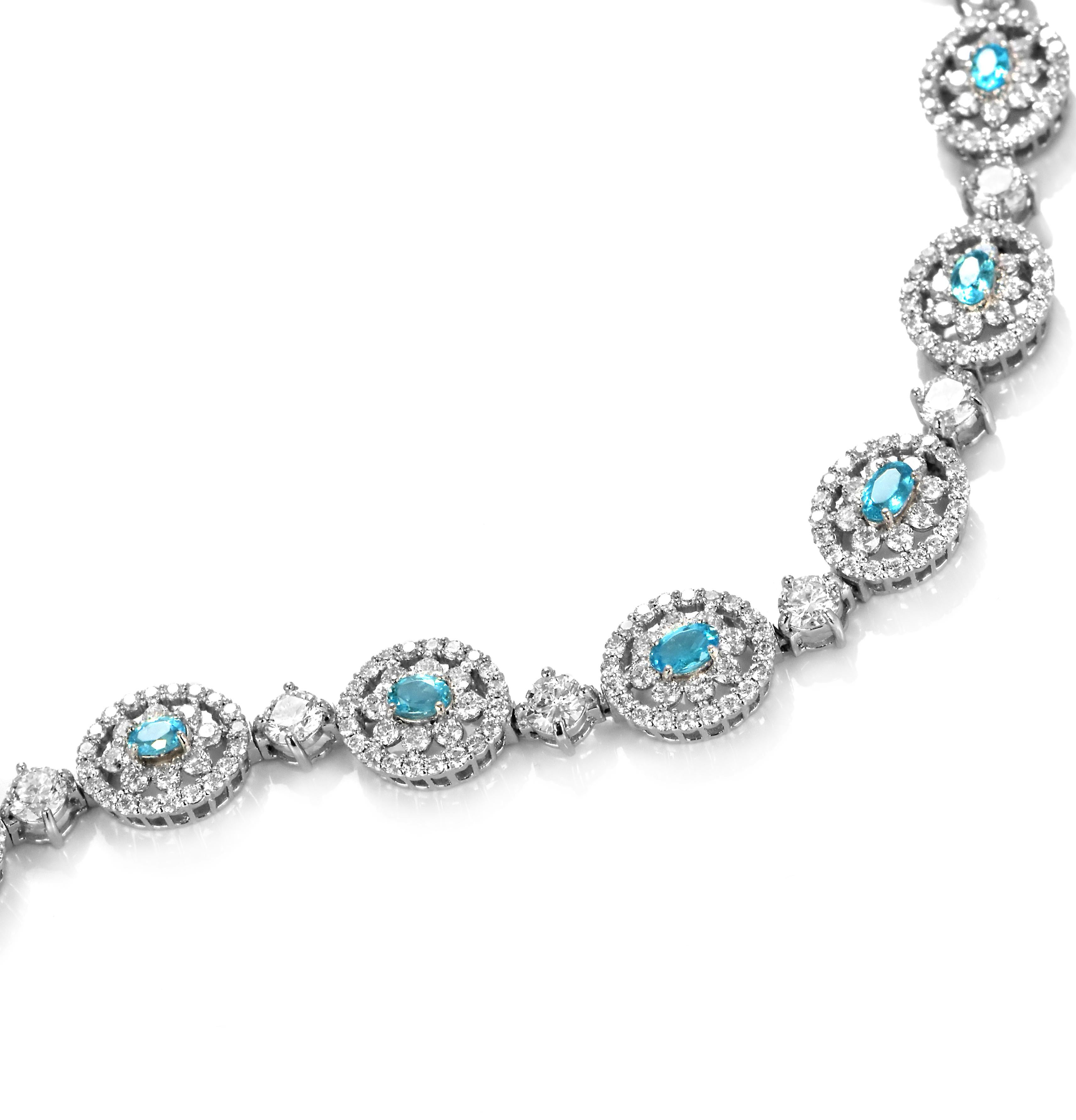 GIA-zertifiziertes Armband aus Platin mit 0,70 Karat brasilianischem Paraiba und Diamanten aus Platin im Angebot 3