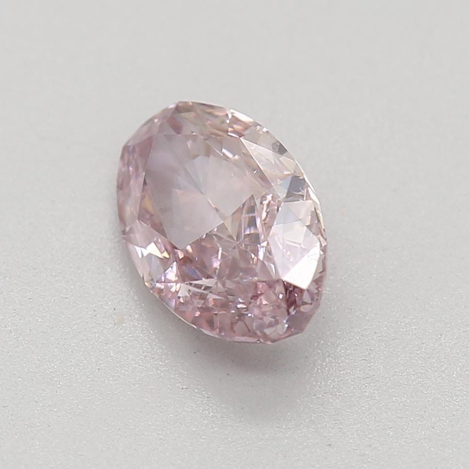 GIA Certified 0.71 Carat Fancy Purplish Pink SI2 Clarity Diamond In New Condition For Sale In บางรัก, TH
