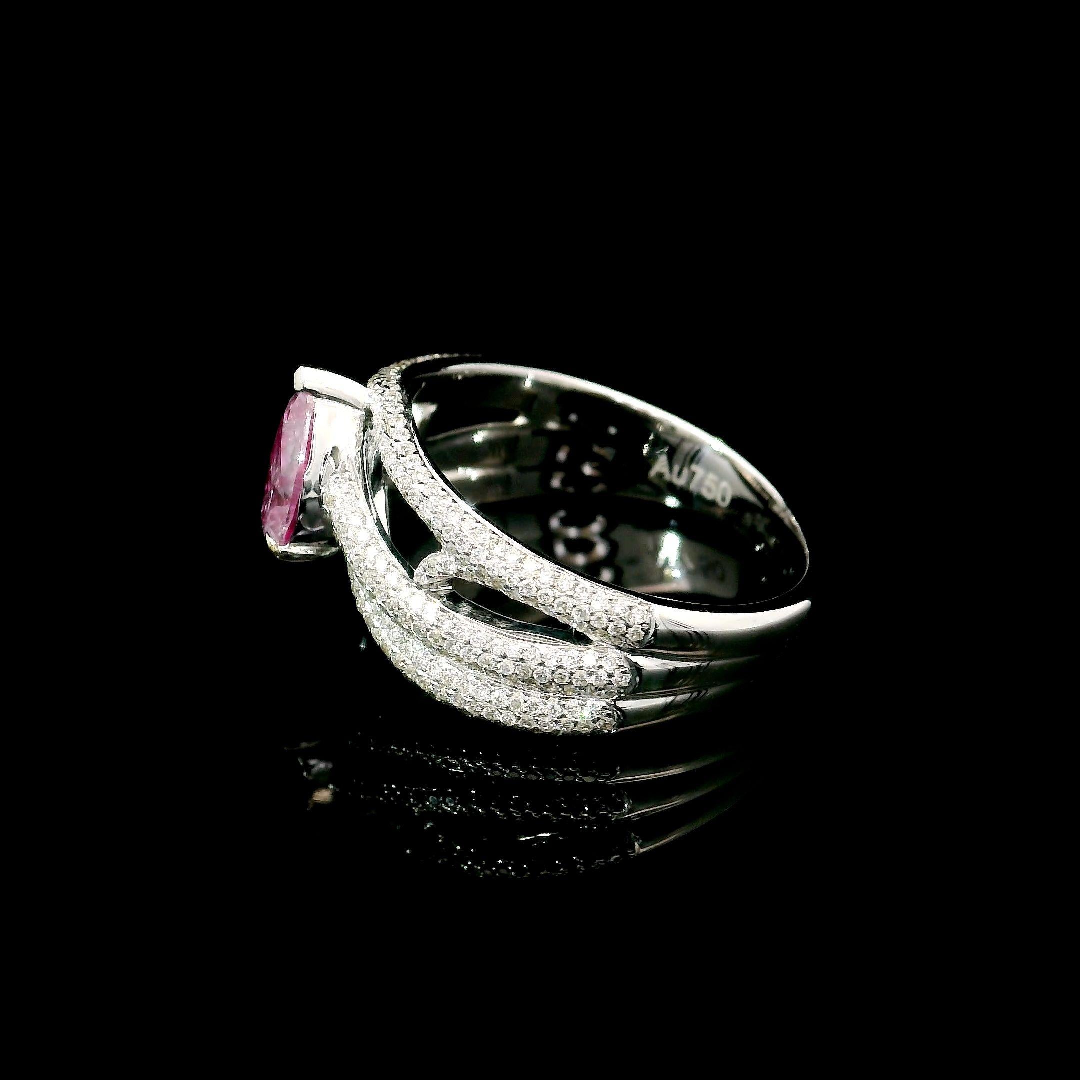 Anello con diamante rosa chiaro certificato GIA da 0,71 carati con purezza I2 in vendita 2