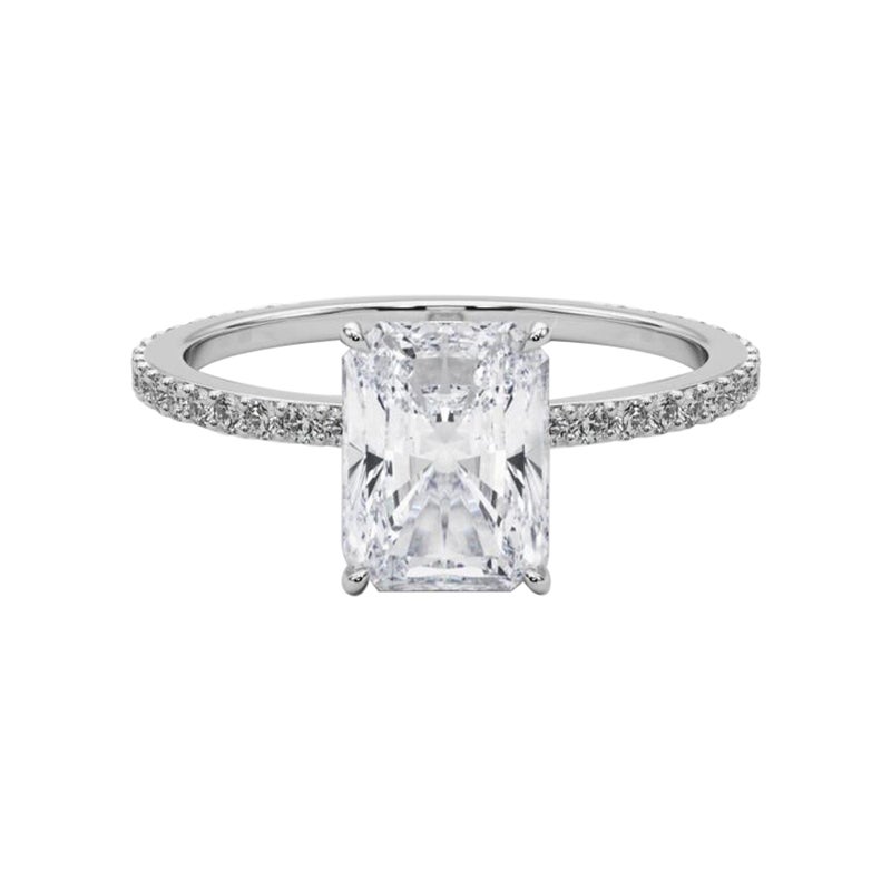 GIA Certified 0.71 Carati Radiant Halo Hidden Pave Band Diamond Ring