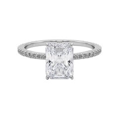 GIA Certified 0.71 Carati Radiant Halo Hidden Pave Band Diamond Ring