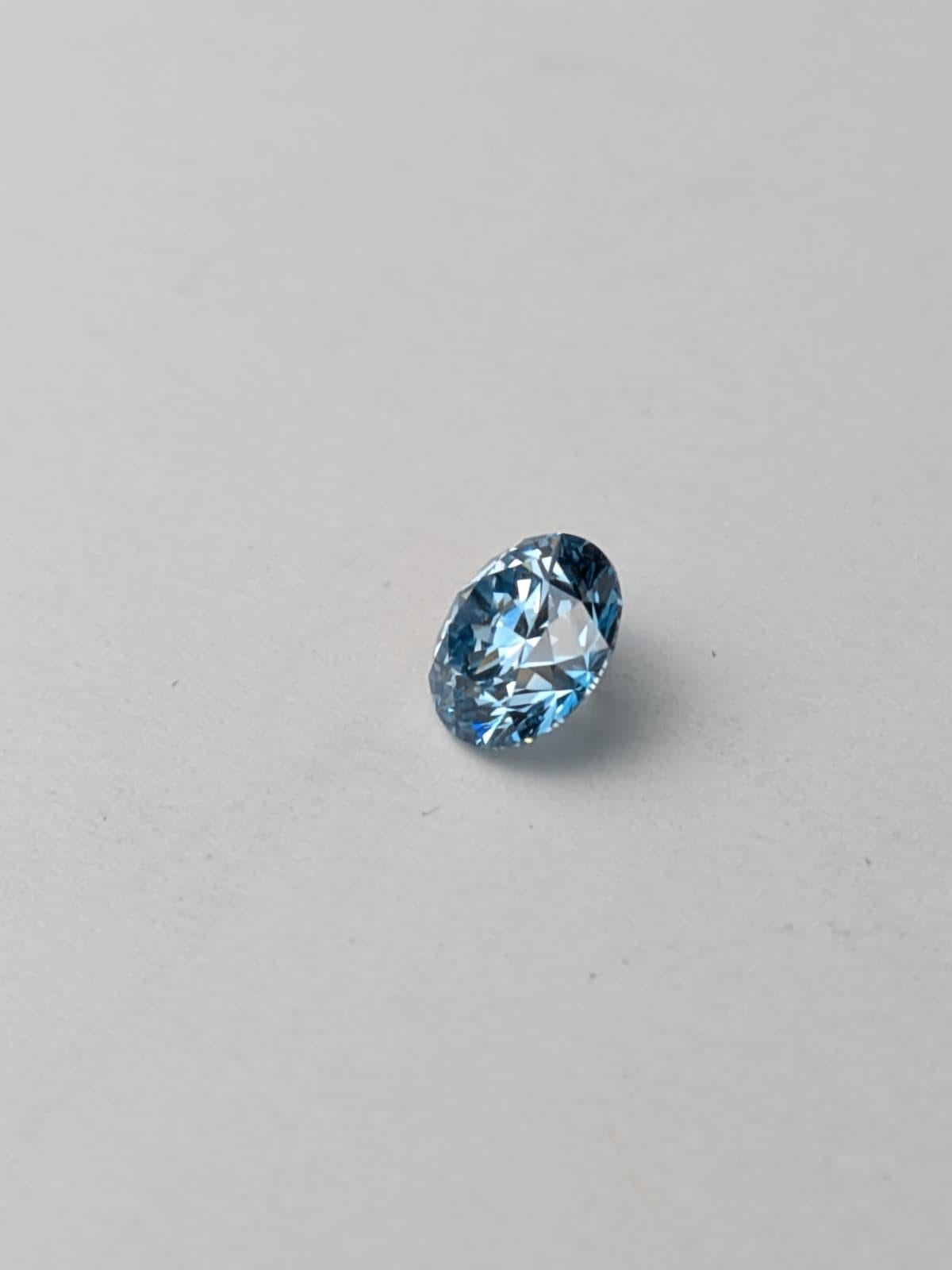 GIA zertifiziert 0,71CT HPHT VS2 Runder Brillantschliff Natürlicher Blauer Diamant für Damen oder Herren im Angebot