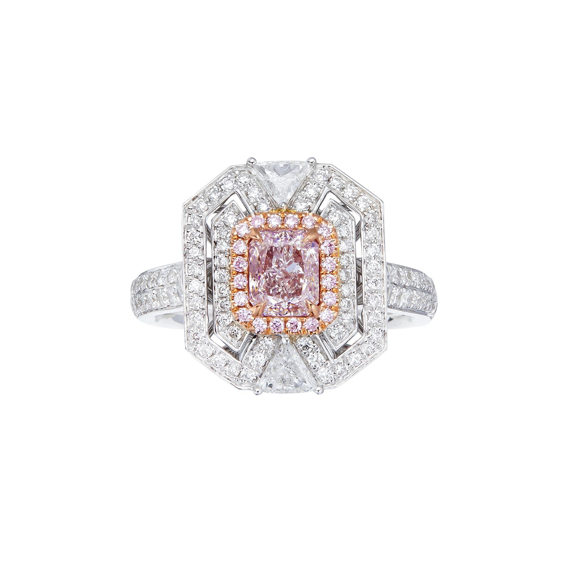 Anillo de diamantes de color natural marrón rosáceo en cojín de 18 quilates, certificado por el GIA, 0,71 ct Corte cojín en venta