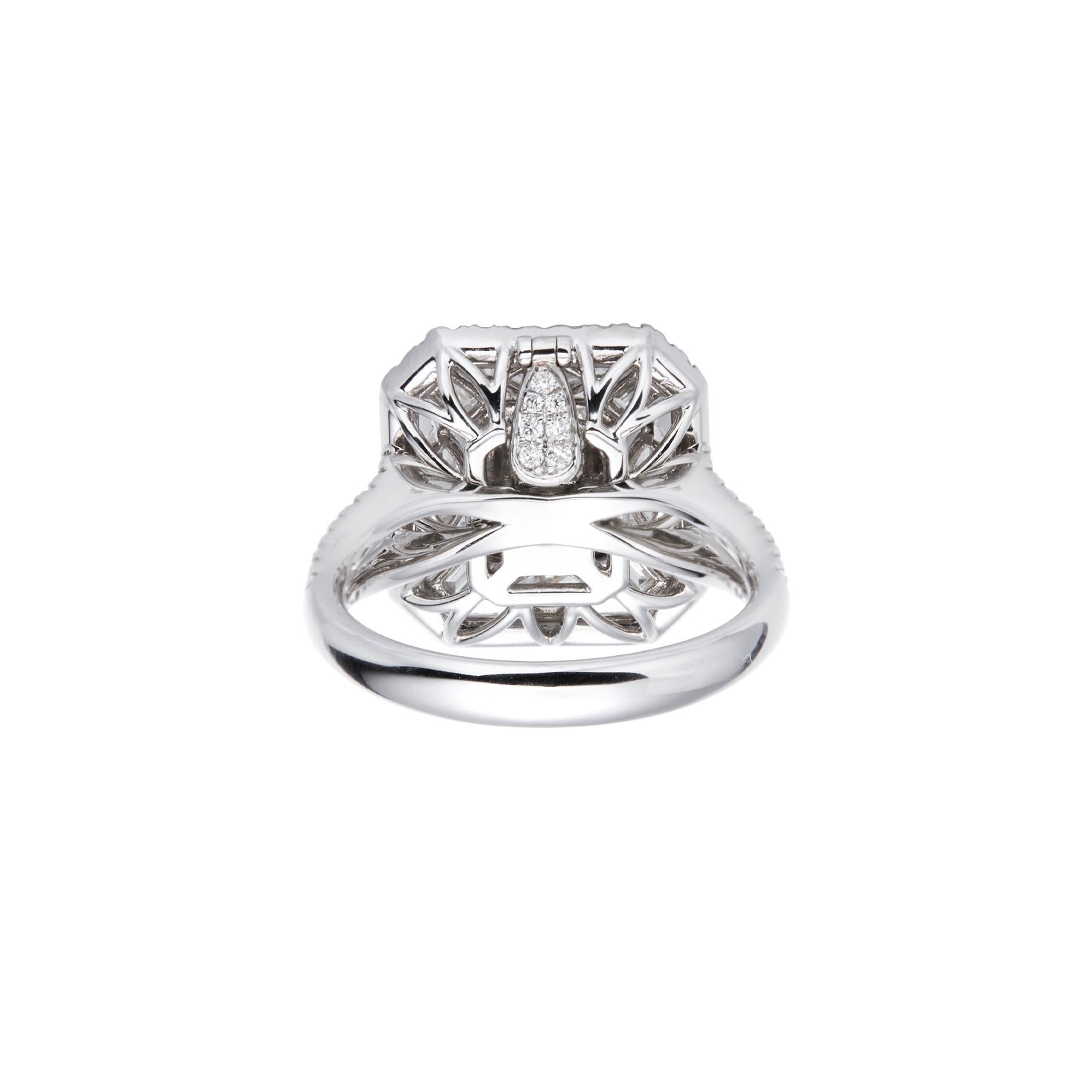 Anillo de diamantes de color natural marrón rosáceo en cojín de 18 quilates, certificado por el GIA, 0,71 ct en Nuevo estado para la venta en Hong Kong, HK
