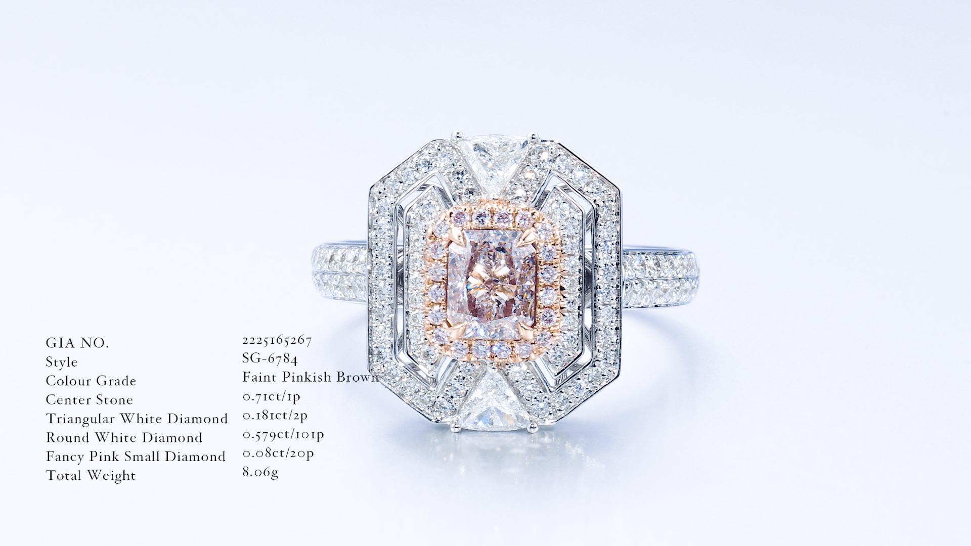 De las mujeres Anillo de diamantes de color natural marrón rosáceo en cojín de 18 quilates, certificado por el GIA, 0,71 ct en venta