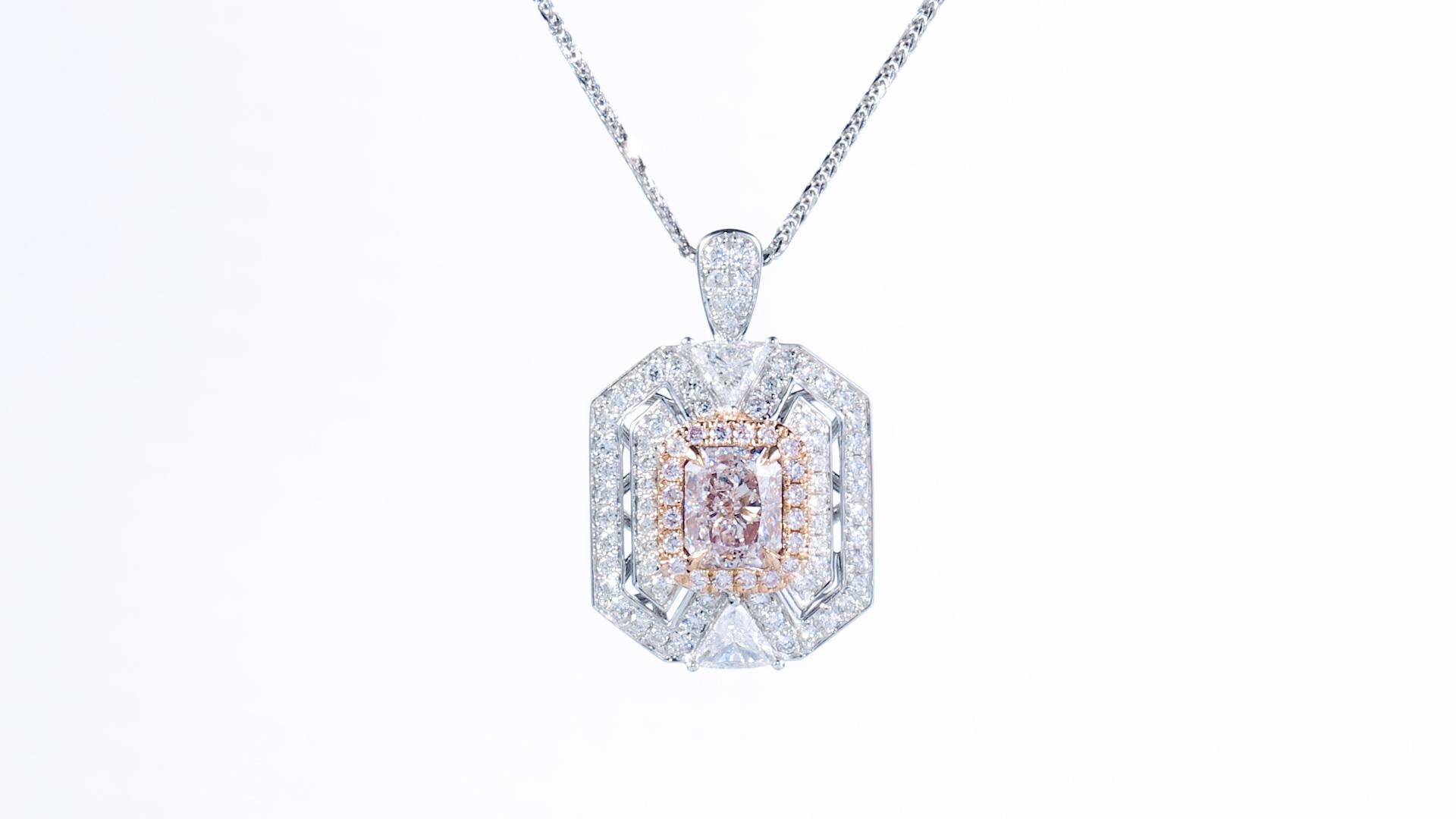 Anillo de diamantes de color natural marrón rosáceo en cojín de 18 quilates, certificado por el GIA, 0,71 ct en venta 1