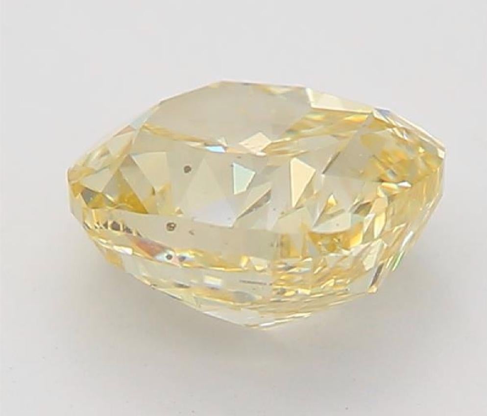 Diamant jaune brun clair de 0,72 carat de pureté SI1 certifié par le GIA Neuf - En vente à บางรัก, TH