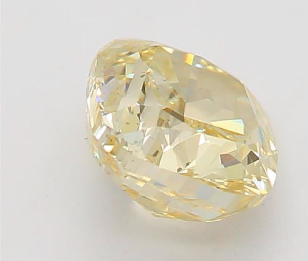 Diamant jaune brun clair de 0,72 carat de pureté SI1 certifié par le GIA Unisexe en vente
