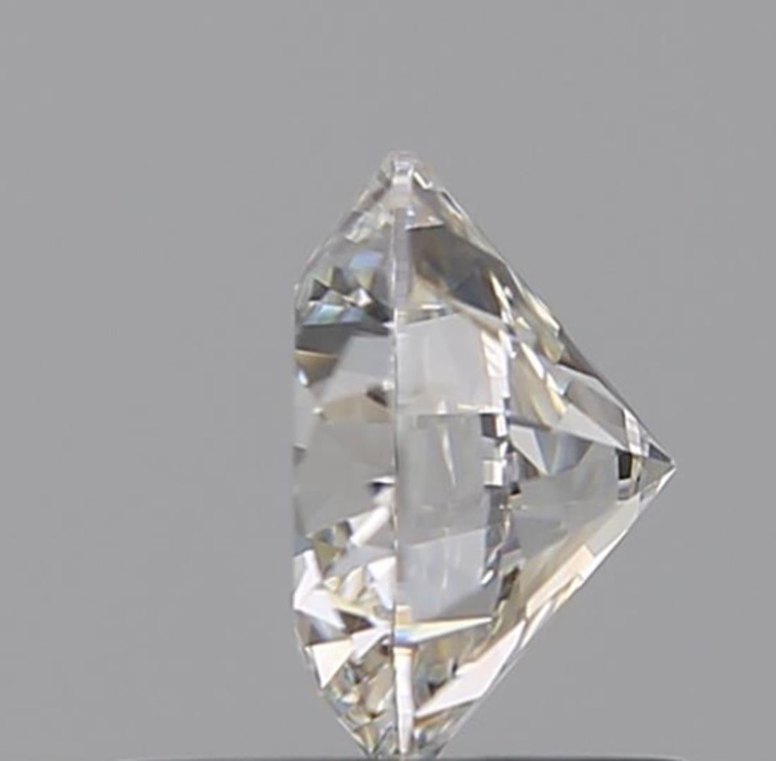 GIA Certified 0.72 Carat G Colour VVS1 Clarity Diamond In New Condition For Sale In บางรัก, TH