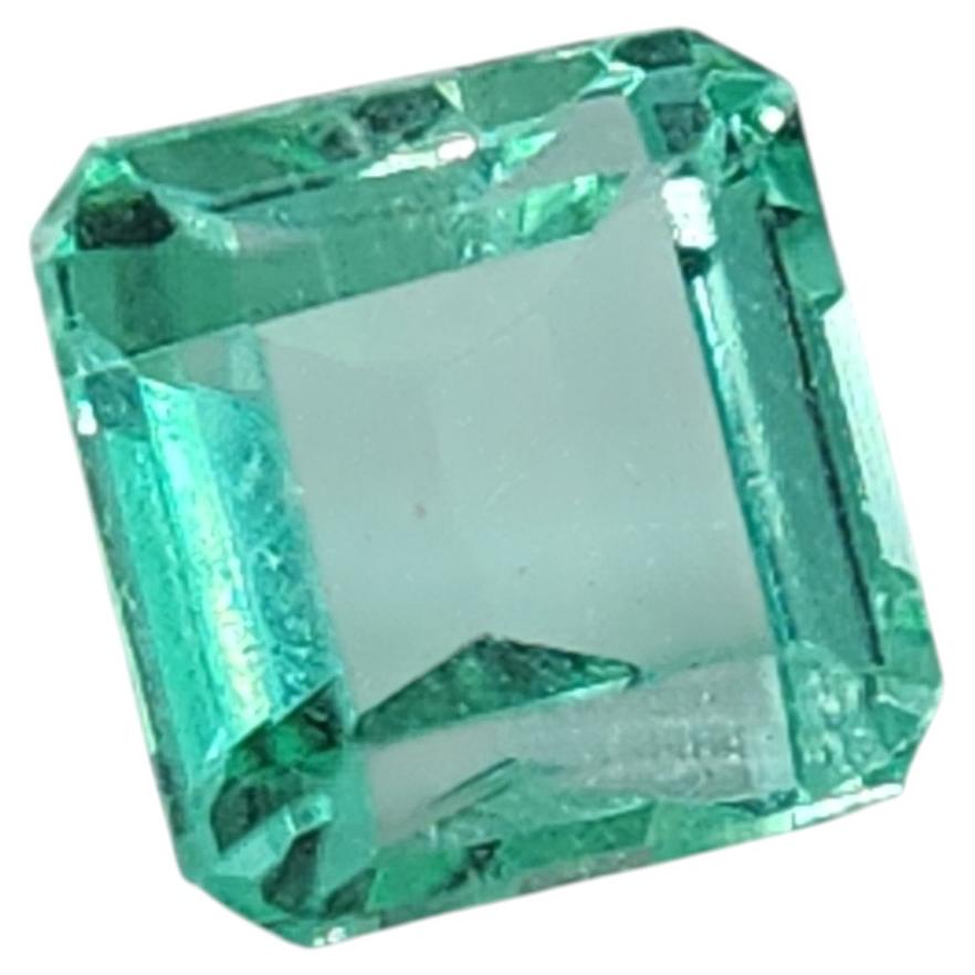 GIA Certified 0.73 carat Colombian Emerald, Octagonal Cut, Unisex, 1990 For Sale