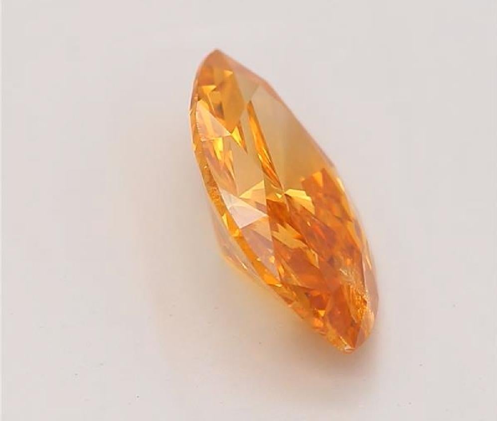Diamante certificato GIA da 0,73 carati di colore giallo intenso arancione con purezza I1 in vendita 1