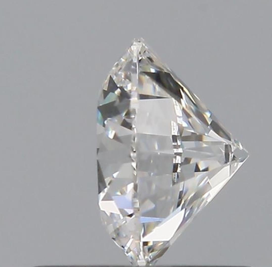 GIA Certified 0.74 Carat E Colour VVS1 Clarity Diamond In New Condition For Sale In บางรัก, TH