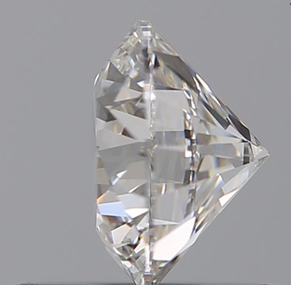 GIA Certified 0.74 Carat F Colour VVS1 Clarity Diamond In New Condition For Sale In บางรัก, TH
