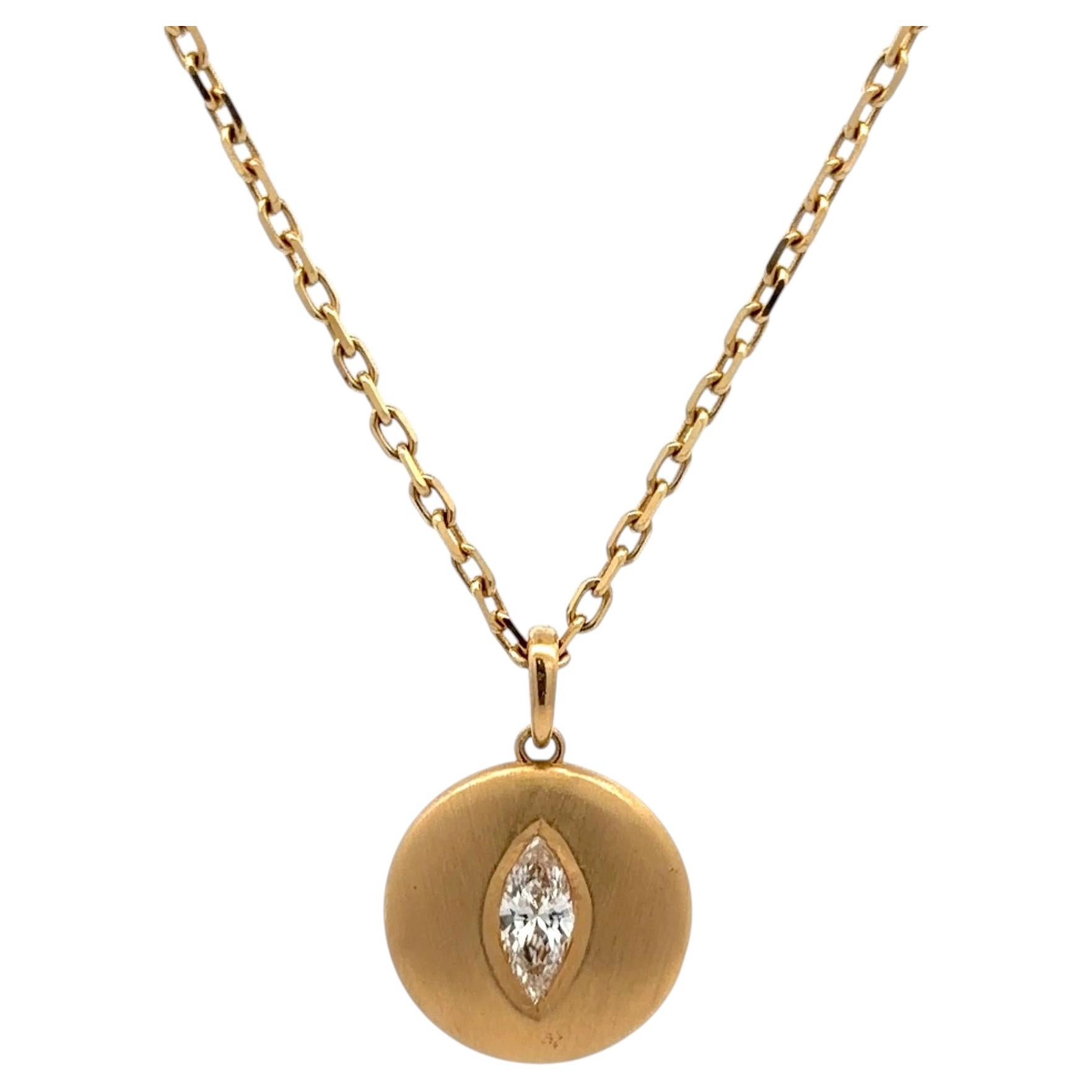 Collana con diamante marquise da 0,74 carati certificato GIA, ciondolo a disco moderno in oro 18 carati, lunghezza 56 cm
