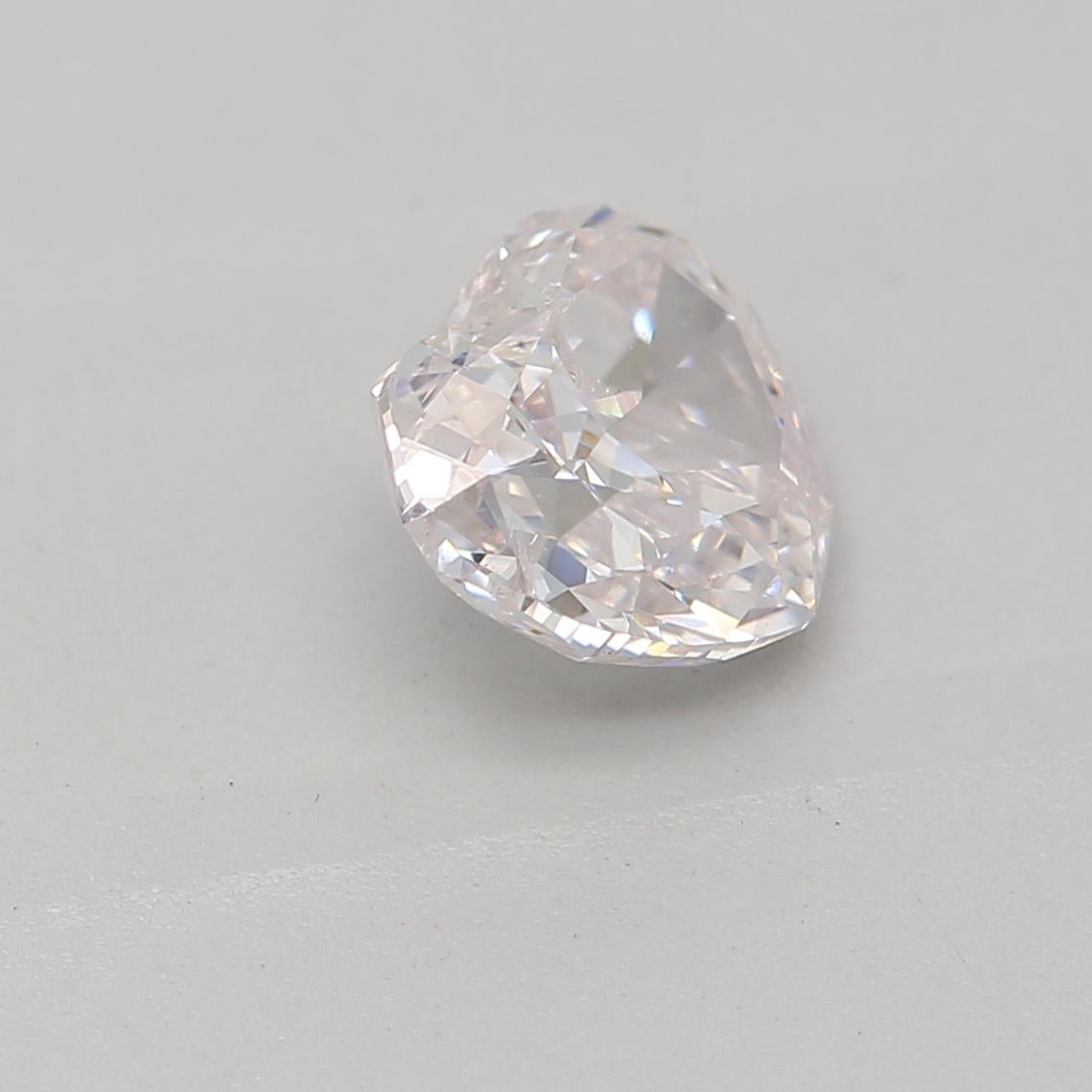 da uomo o donna Diamante certificato GIA da 0,74 carati di colore rosa molto chiaro con purezza I1 in vendita
