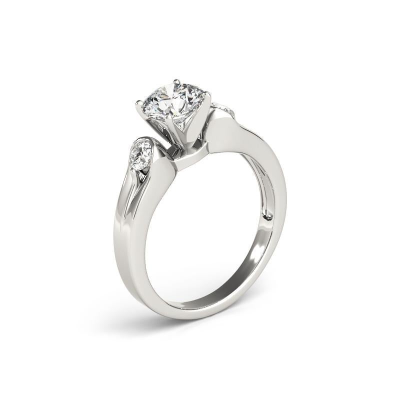 Donna GIA Certified 0.75 Carat Round Bezel Three-Stone Diamond Ring in vendita