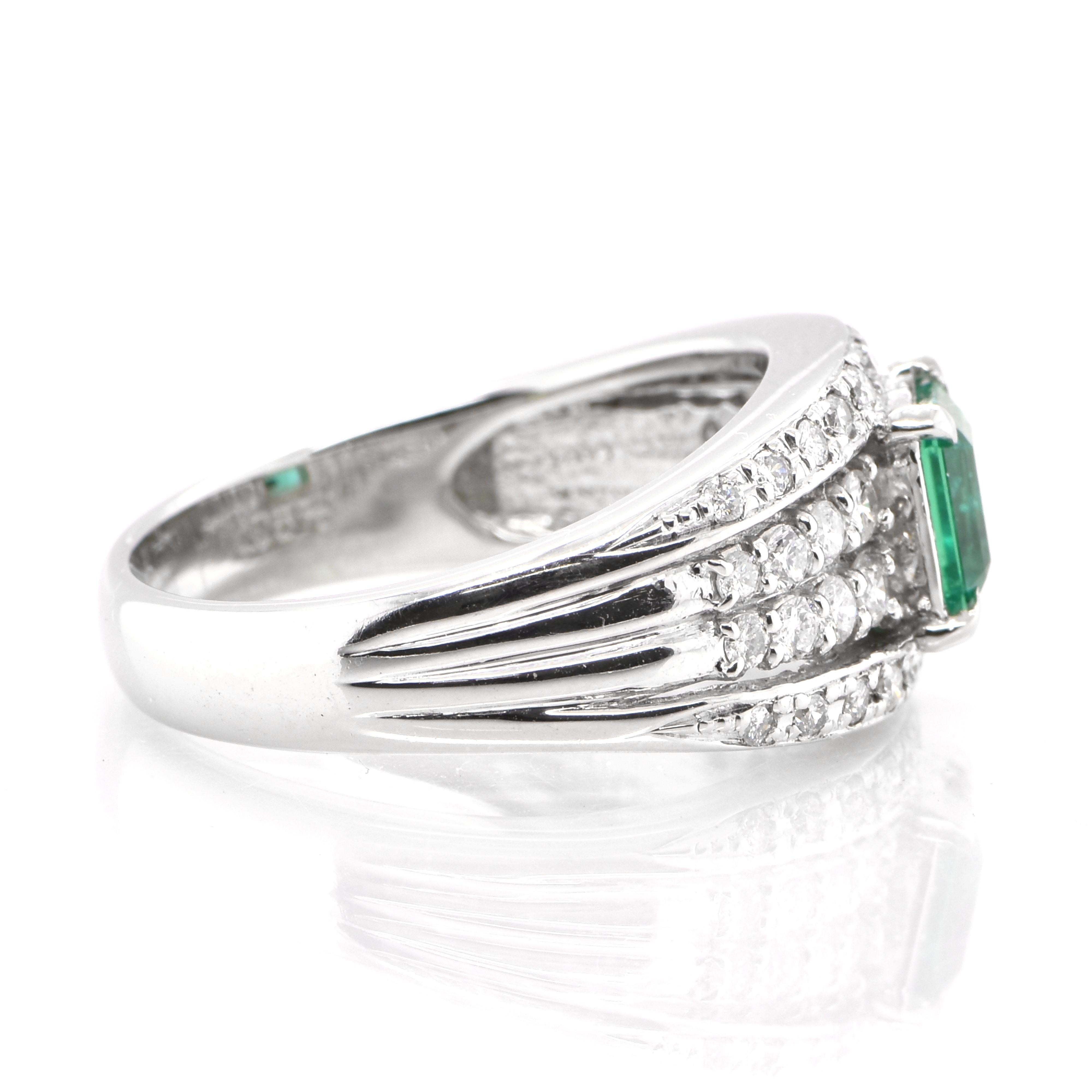 GIA Certified 0.76 Carat Natural Colombian No Oil Emerald Set in Platinum In Excellent Condition In Tokyo, JP