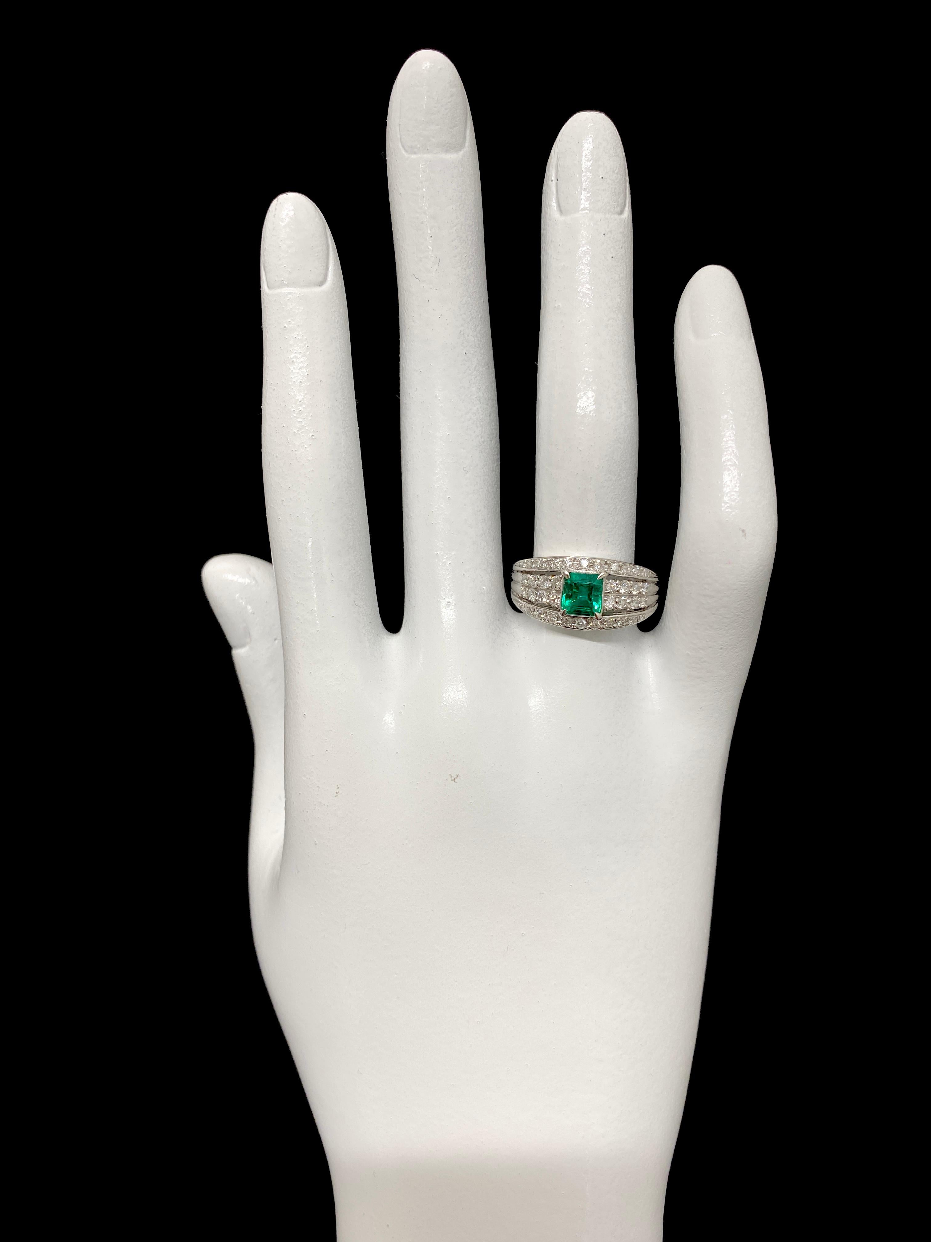 Women's GIA Certified 0.76 Carat Natural Colombian No Oil Emerald Set in Platinum