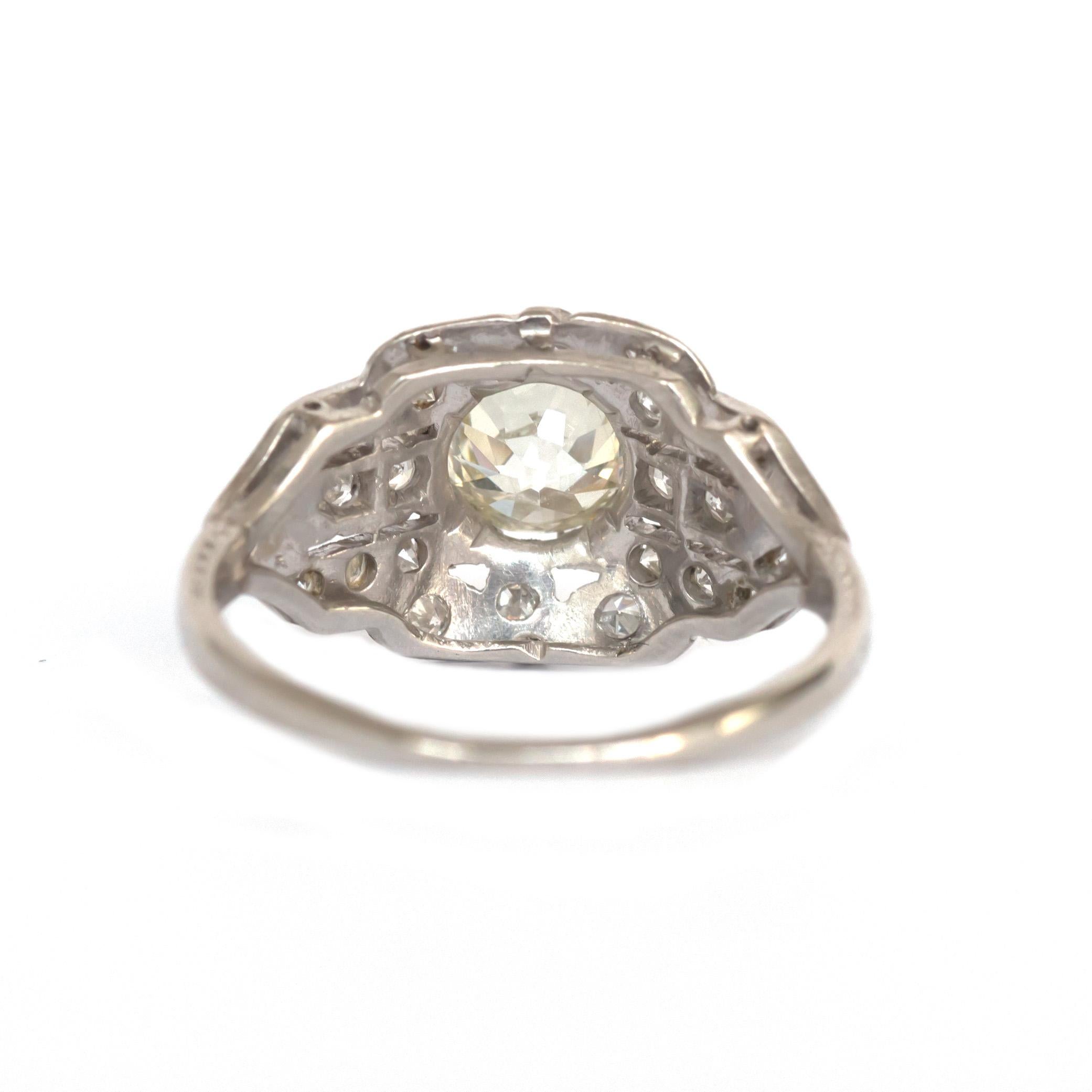 GIA Certified 0.77 Carat Diamond Platinum Engagement Ring In Good Condition For Sale In Atlanta, GA