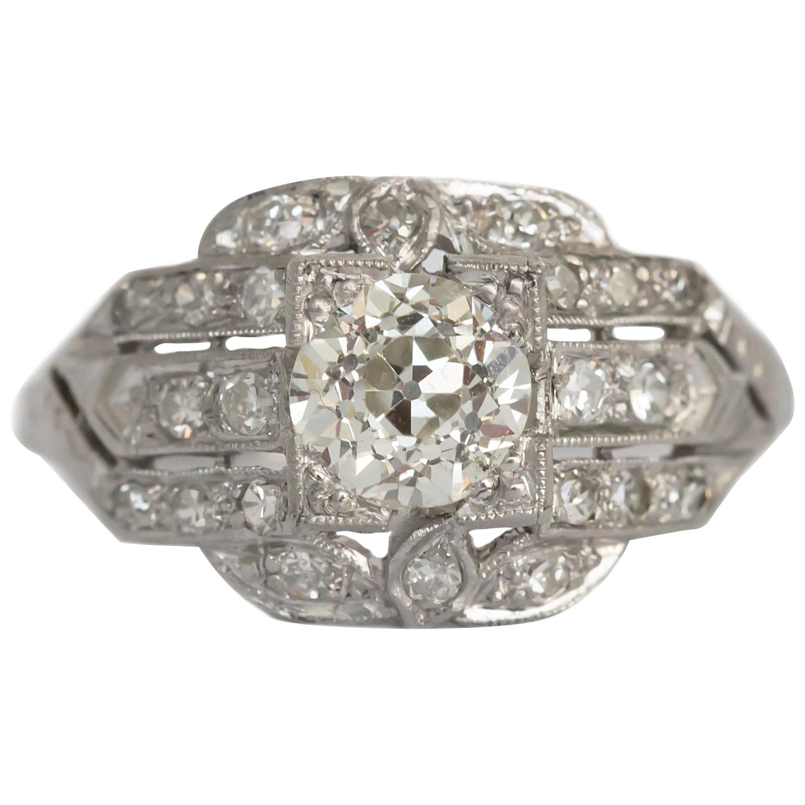 Anillo de compromiso de platino con diamante de 0.77 quilates certificado por el GIA
