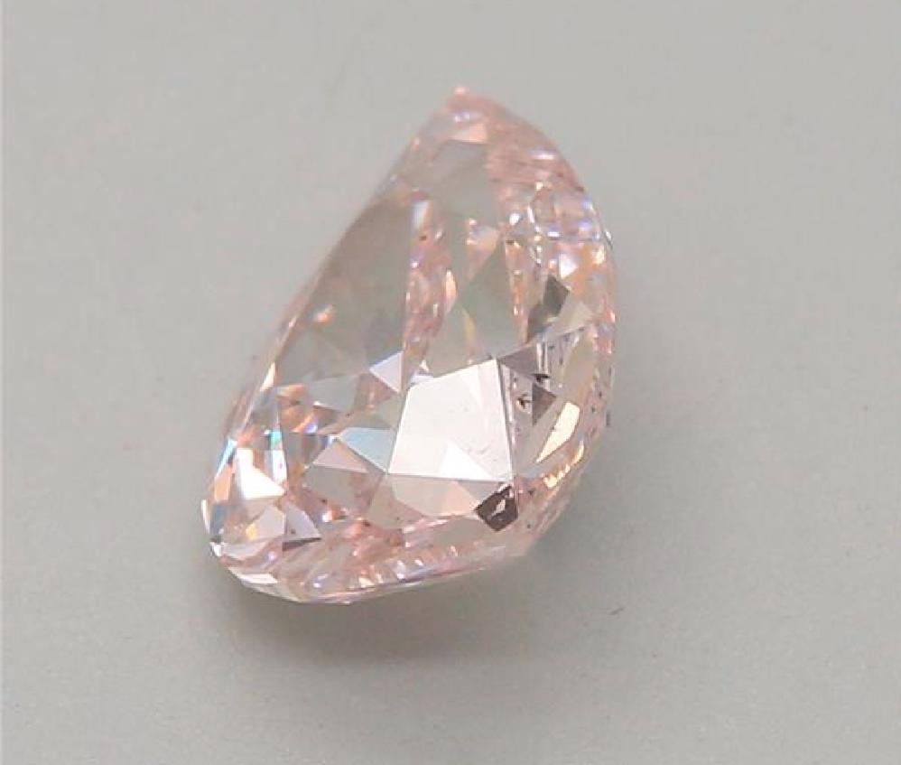 GIA Certified 0.77 Carat Light Pink Diamond In New Condition For Sale In บางรัก, TH