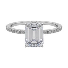 GIA Certified 0,80 Carat Emerald Halo Hidden Pave Band Platinum Diamond Ring