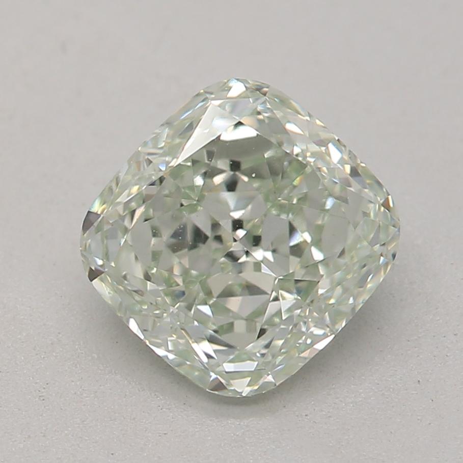 Certificato: GIA 
Numero del rapporto: 6371851111
Forma e taglio: Cuscino
Peso in carati: 0,80 carati
Misure: 5,61 x 5,42 x 2,94 mm
Grado di colore: Verde chiaro fantasia 

CARATTERISTICHE DEL DIAMANTE:

Questo diamante Fancy verde chiaro è un