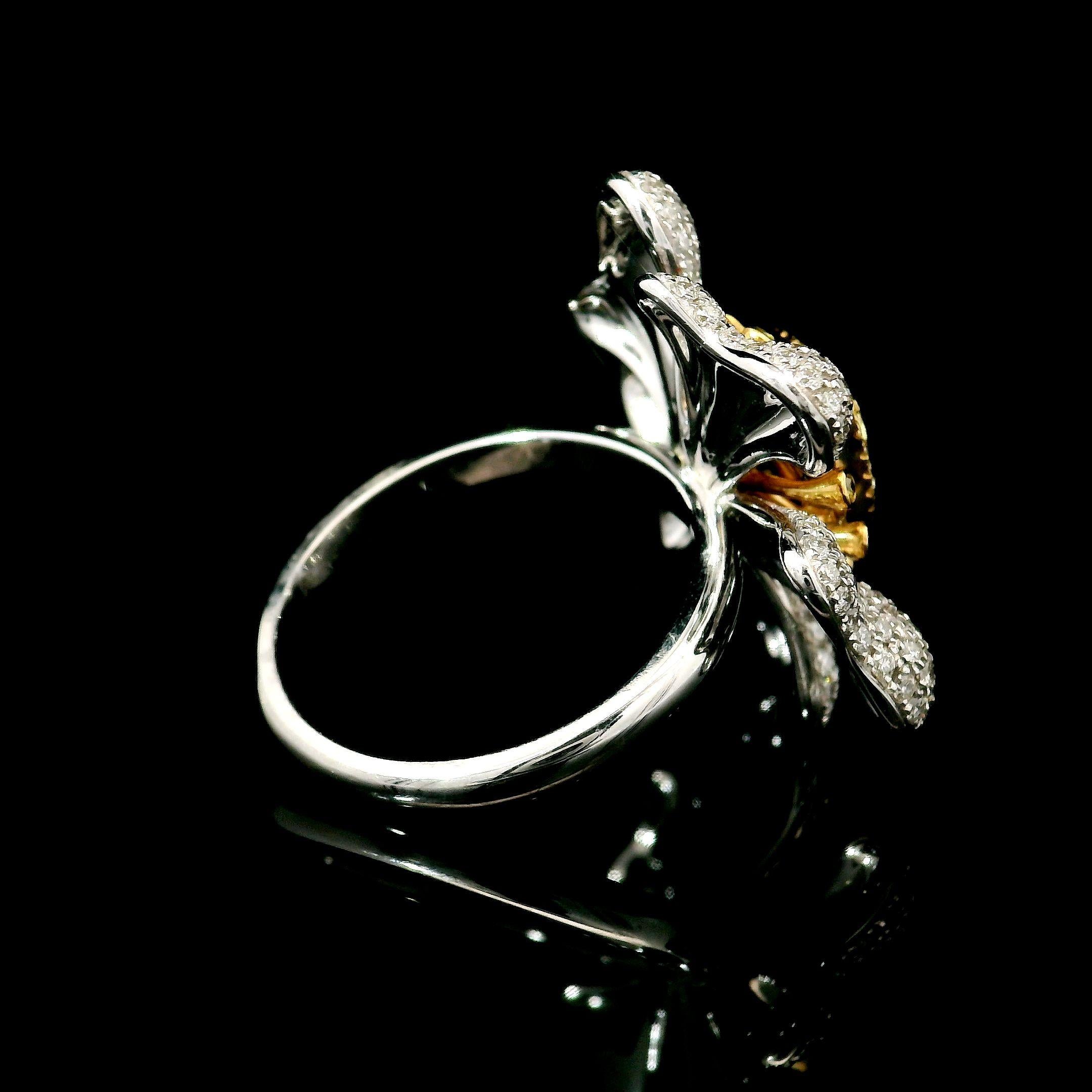 Anello con diamante certificato GIA da 0,80 carati, di colore giallo chiaro e chiarezza SI2 in vendita 2