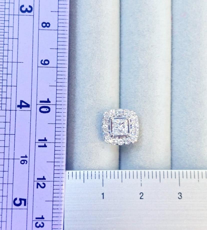 Orecchini con perno in oro 18k con diamanti D/VS2 certificati GIA da 0,80 carati in vendita 4
