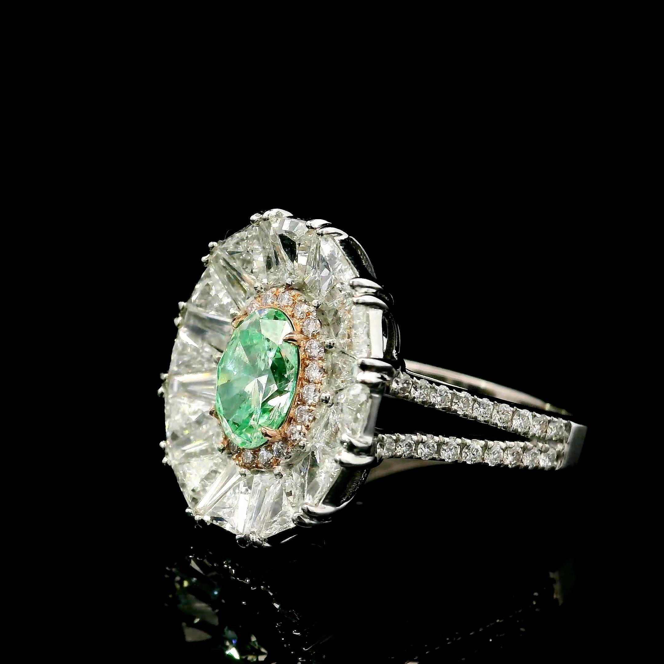 GIA Certified 0.81 Carat Very Light Yellow Green SI2 Clarity Diamond Ring In New Condition For Sale In บางรัก, TH