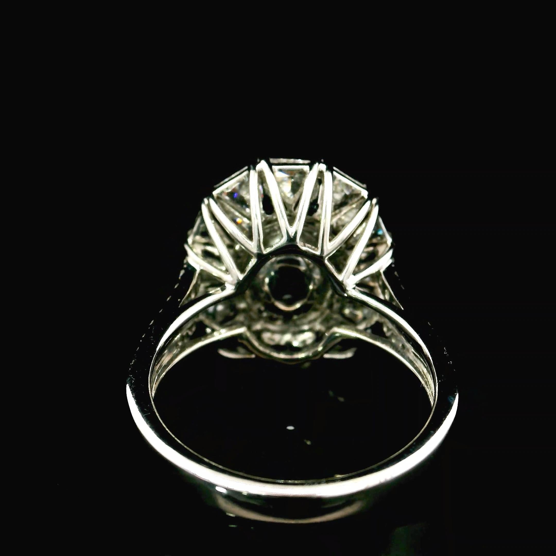 Women's or Men's GIA Certified 0.81 Carat Very Light Yellow Green SI2 Clarity Diamond Ring For Sale