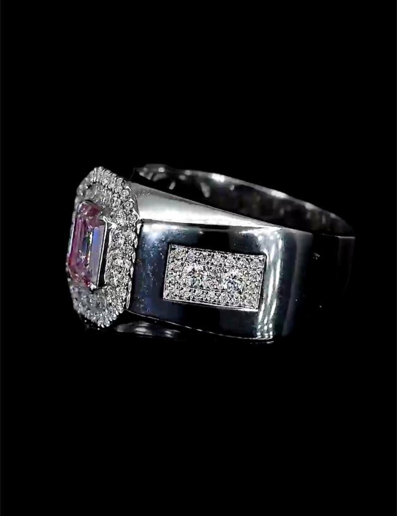 Women's or Men's GIA Certified 0.82 Carat Faint Pink Diamond Ring SI1 Clarity For Sale
