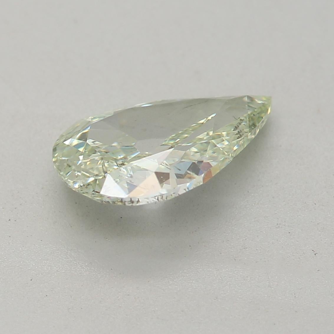 Diamant fantaisie vert jauneâtre de 0,82 carat de pureté SI2 certifié GIA Neuf - En vente à บางรัก, TH