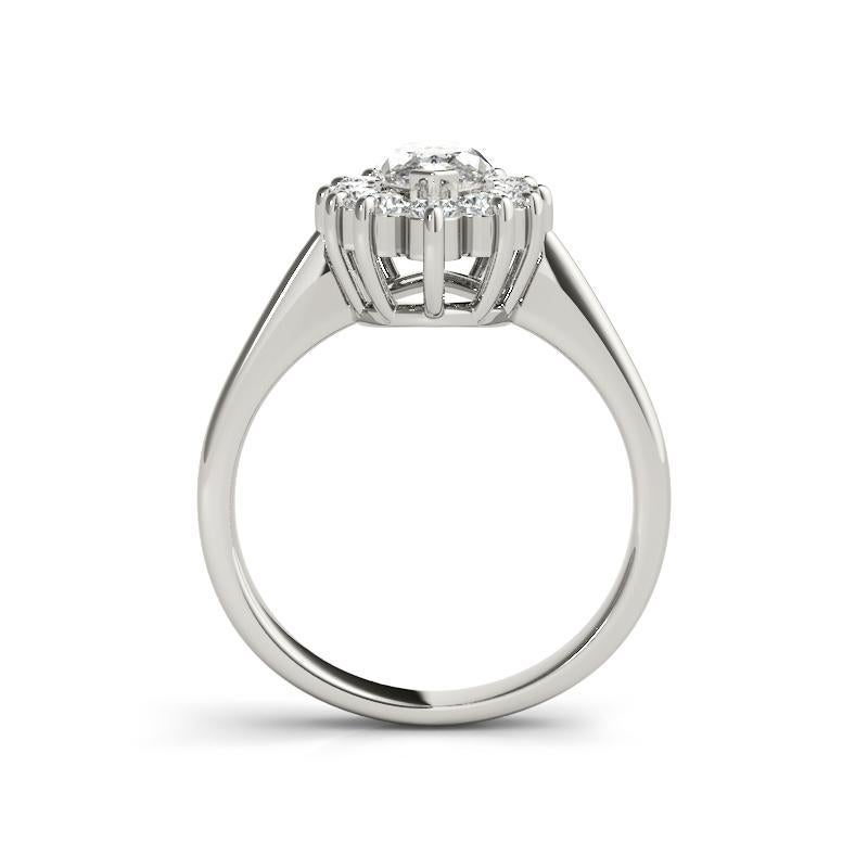 GIA certificato 0,82 carati Marquise Halo Anniversary  Anello con diamante In condizioni Nuovo a New York, NY