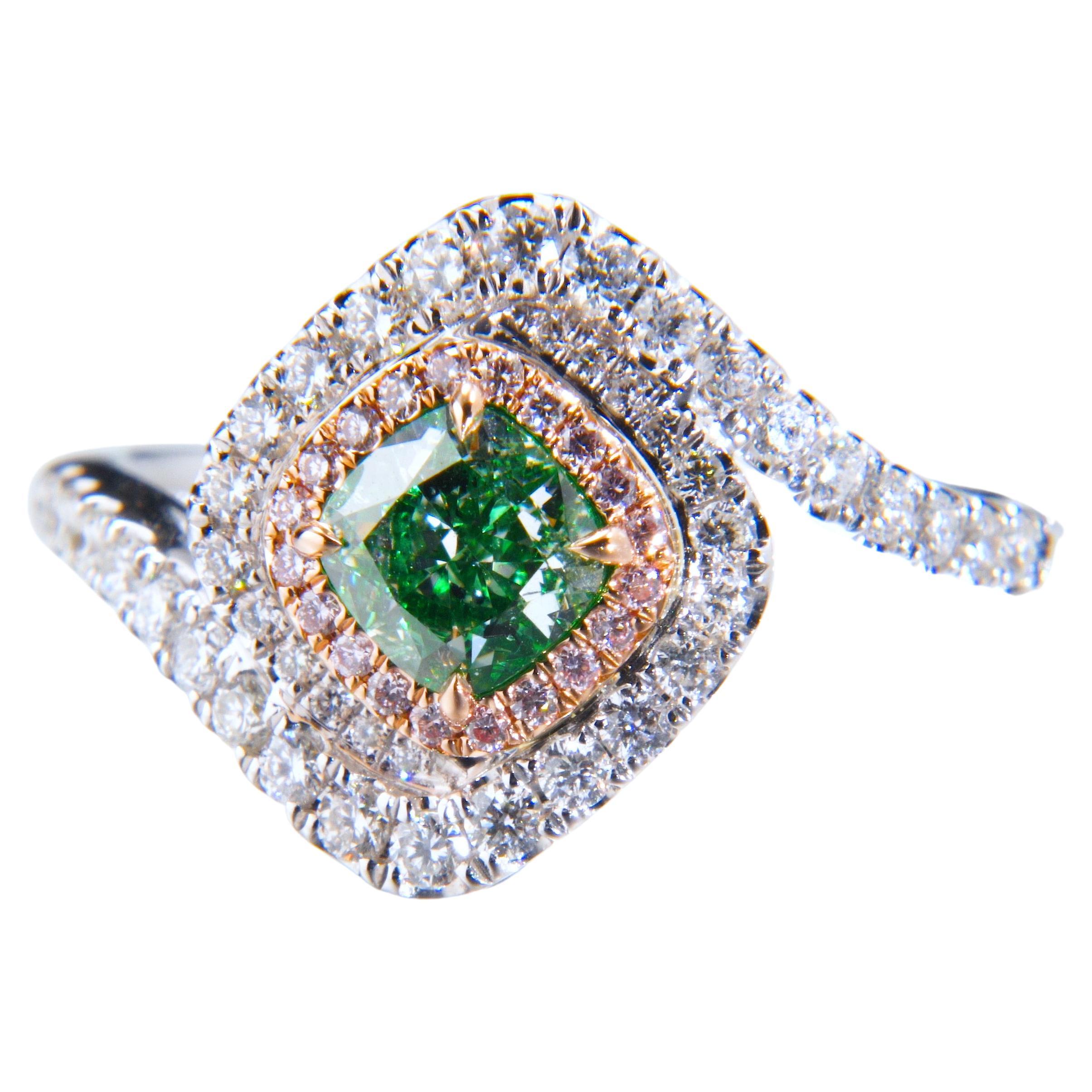 GIA-zertifizierter, 0,82 Karat natürlicher Fancy Hellgelb-Grün Ring in Kissenform 18KT  im Angebot