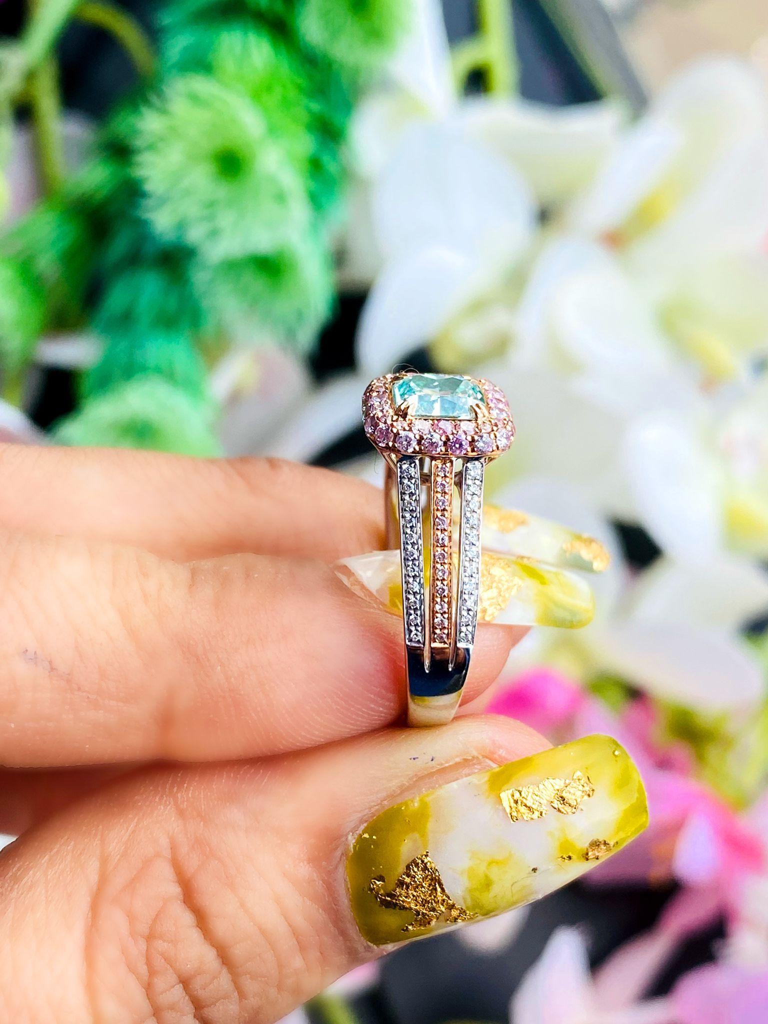 Anillo de diamantes con certificado GIA de 0,83 quilates de color verde claro fantasía y claridad VS1 en venta 6