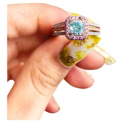 Anello con diamante certificato GIA da 0,83 carati di colore verde chiaro VS1 di chiarezza