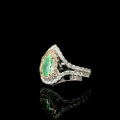GIA Certified 0.83 Carat Fancy Light Green VS2 Clarity Diamond Ring