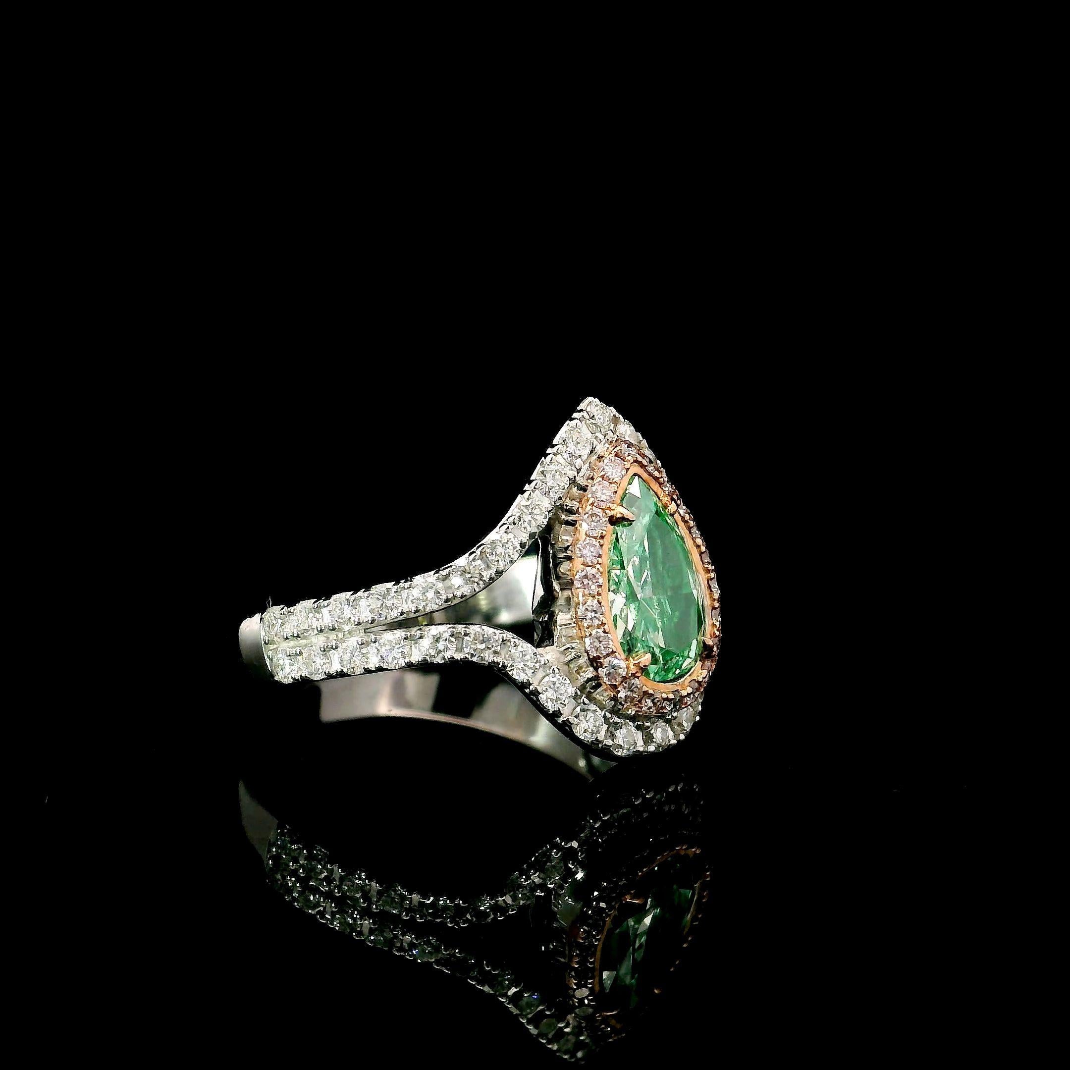GIA Certified 0.83 Carat Fancy Light Green VS2 Clarity Diamond Ring In New Condition For Sale In บางรัก, TH