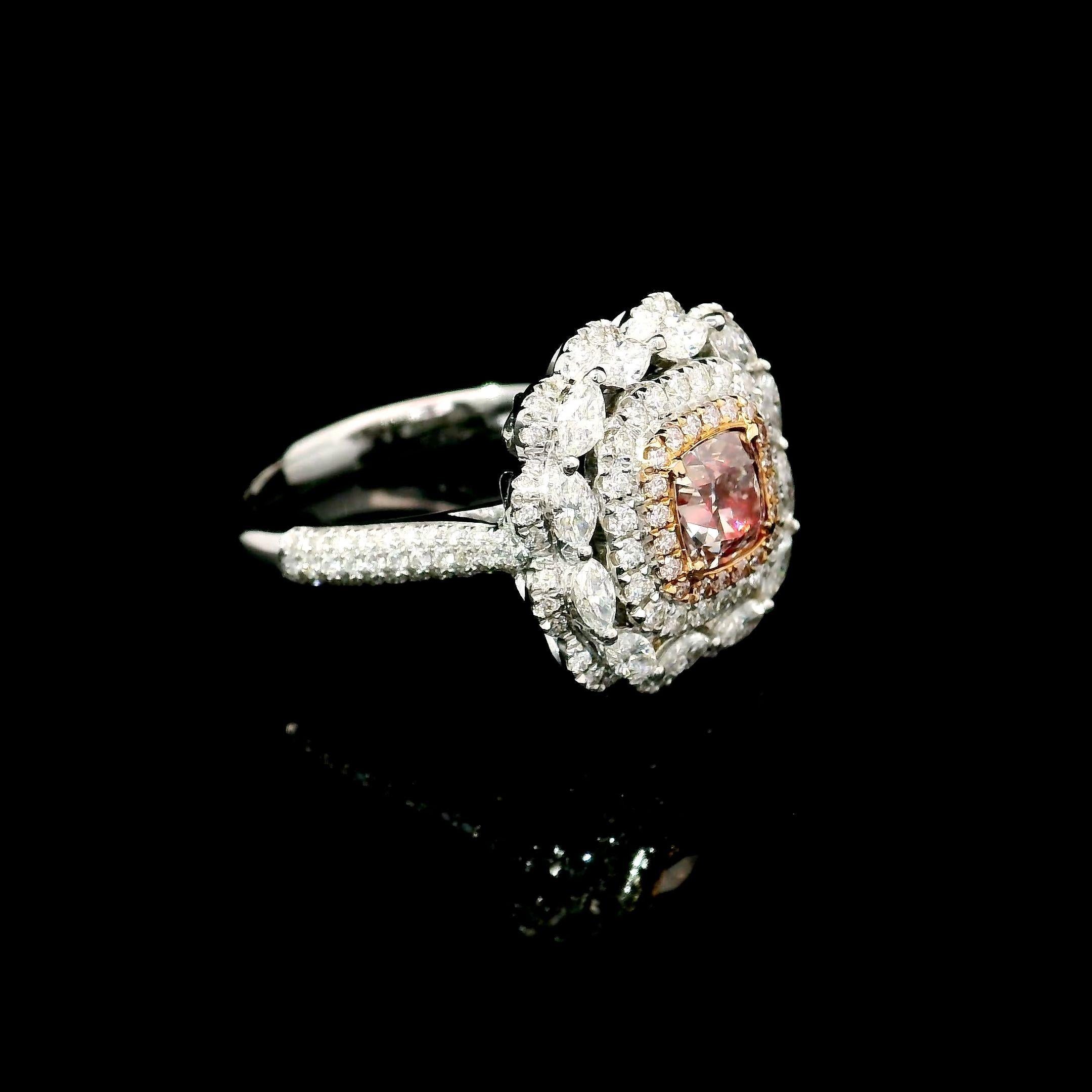 Taglio cuscino Anello con diamante certificato GIA da 0,83 carati, di colore rosa chiaro e marrone VS1, chiarezza in vendita