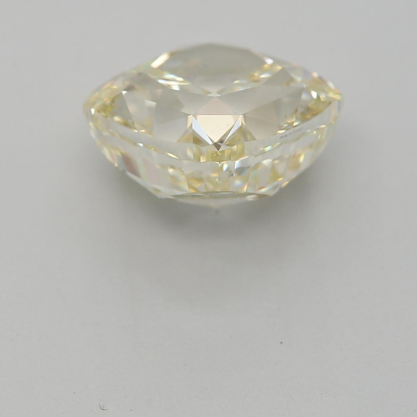 GIA Certified 0.84 Carat Fancy Greyish Green VS2 Clarity Diamond In New Condition For Sale In บางรัก, TH