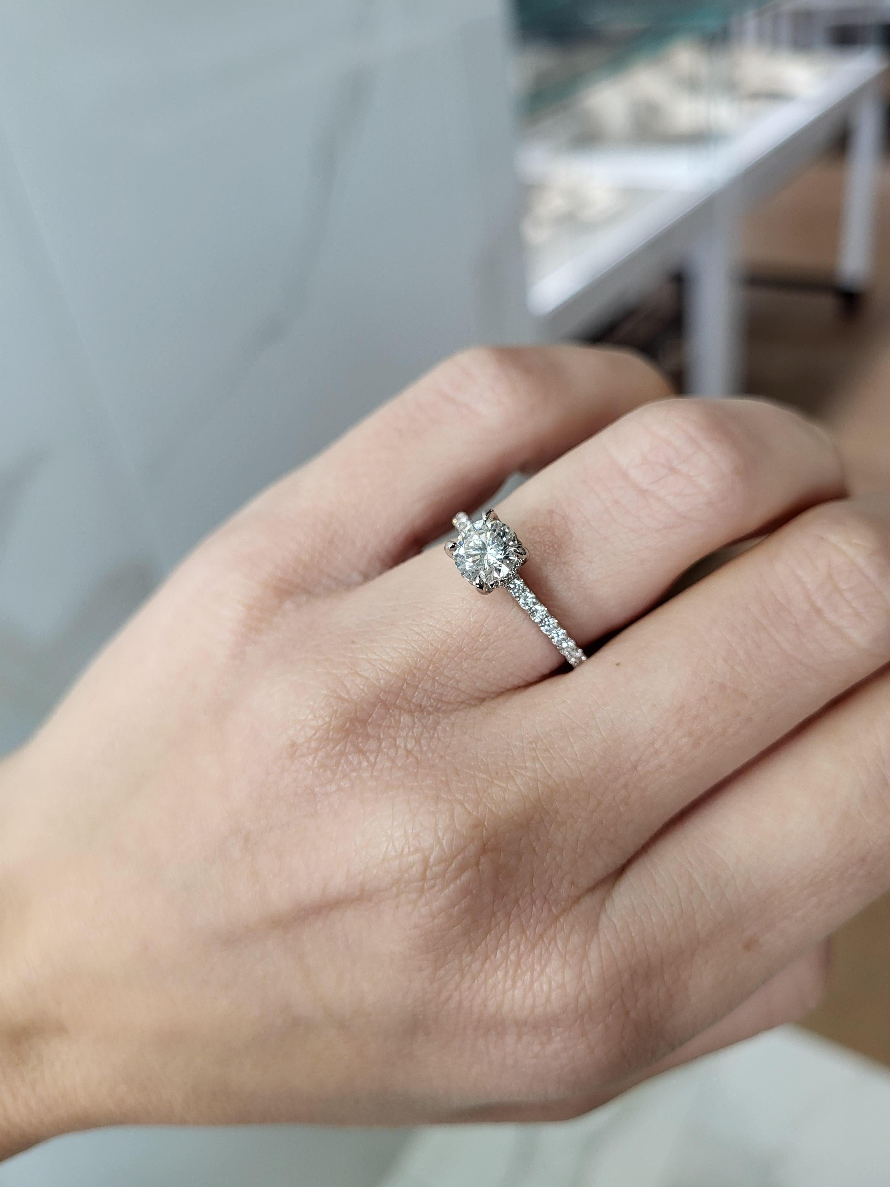 GIA-zertifizierter 0,84 Karat natürlicher runder Brillant-Diamant-Verlobungsring 5