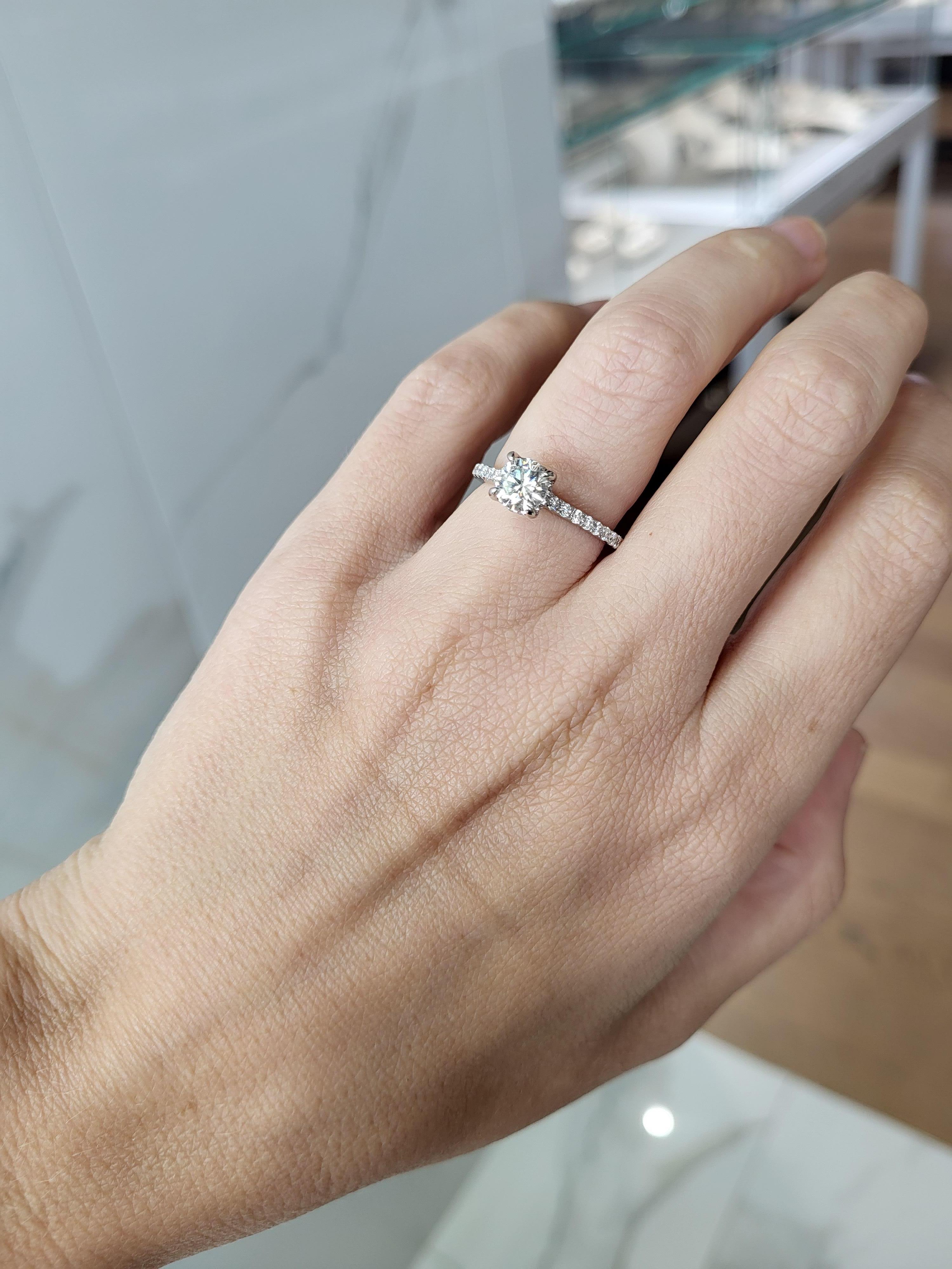 GIA-zertifizierter 0,84 Karat natürlicher runder Brillant-Diamant-Verlobungsring 7