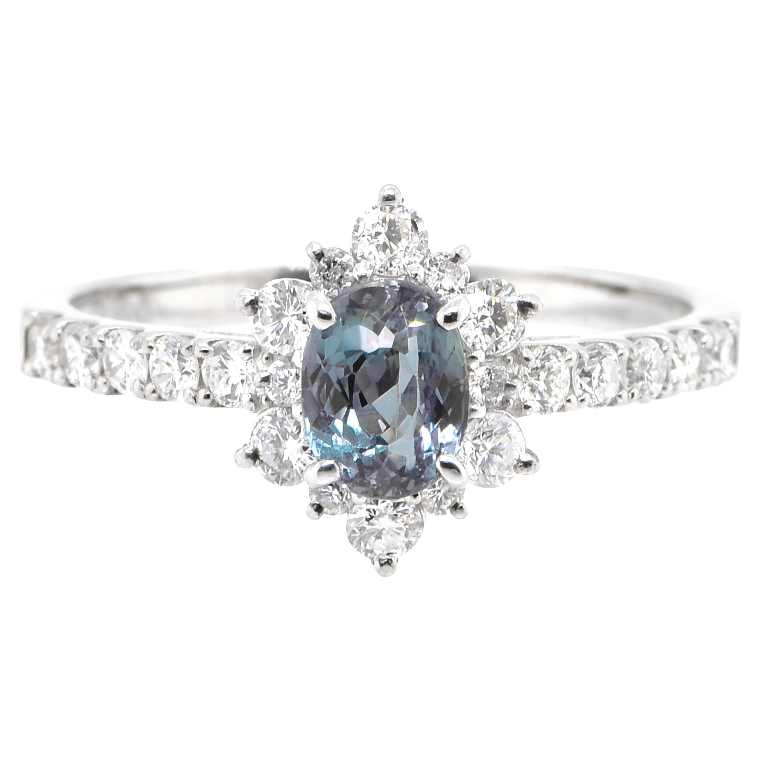 Bague en platine avec alexandrite brésilienne de 0.86 carat et diamants certifiés GIA