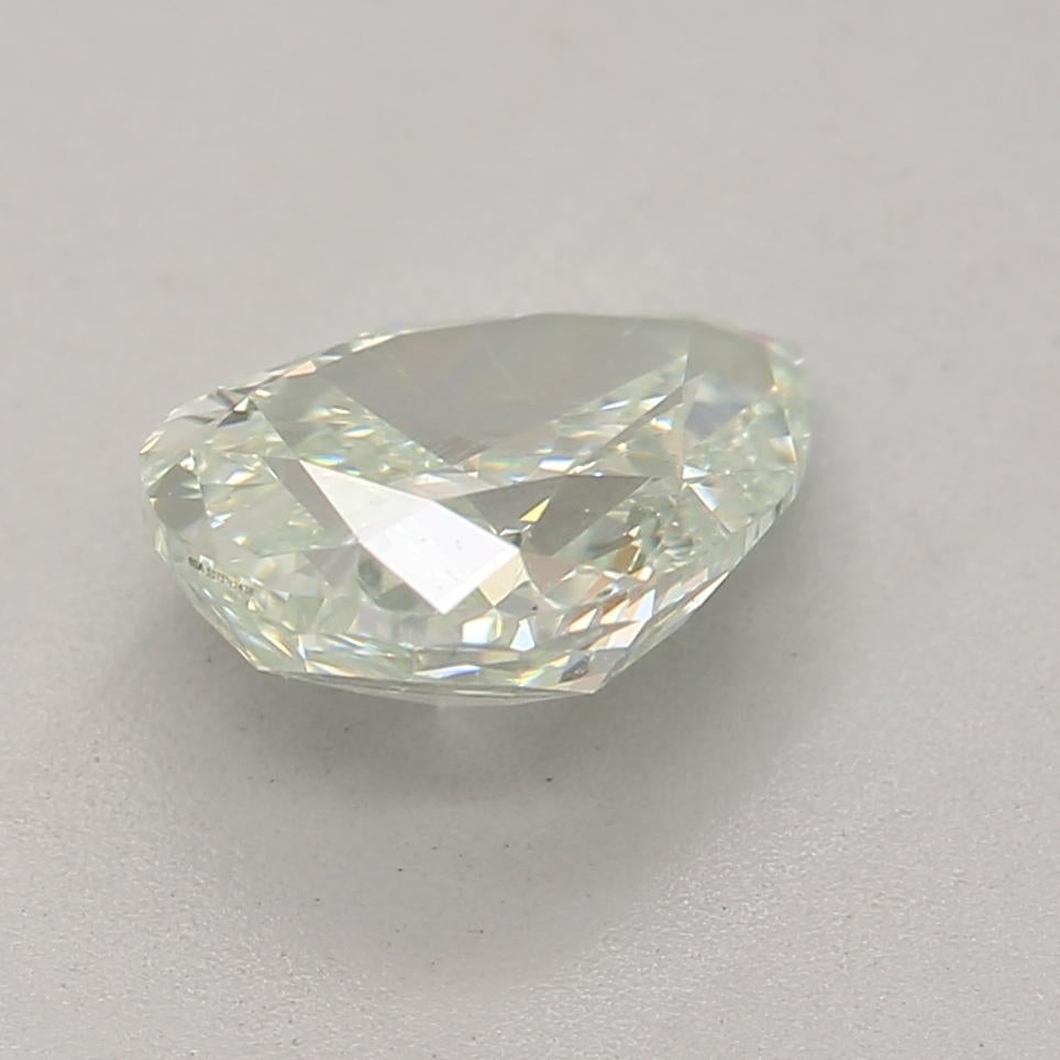 GIA Certified 0.86 Carat Fancy Light Yellowish Green SI1 Clarity Diamond In New Condition For Sale In บางรัก, TH