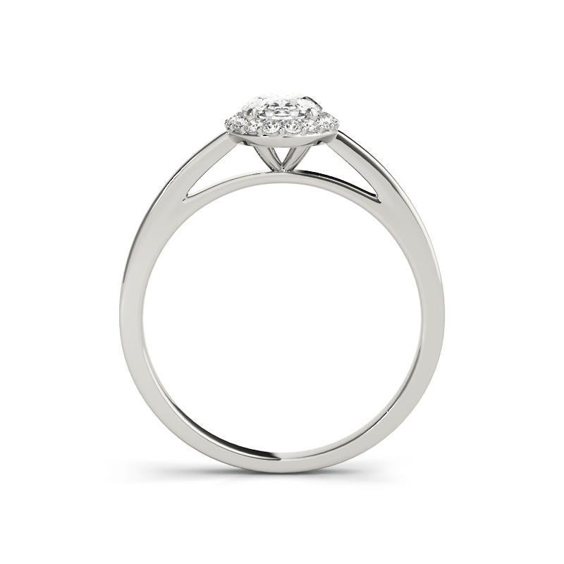Taglio ovale GIA Certificato 0,9 Carati Cattedrale aureola ovale  Anello con diamante in vendita