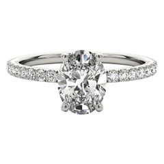 GIA Certified 0.9 Carat Pave Hidden Halo Oval  Bague en diamant